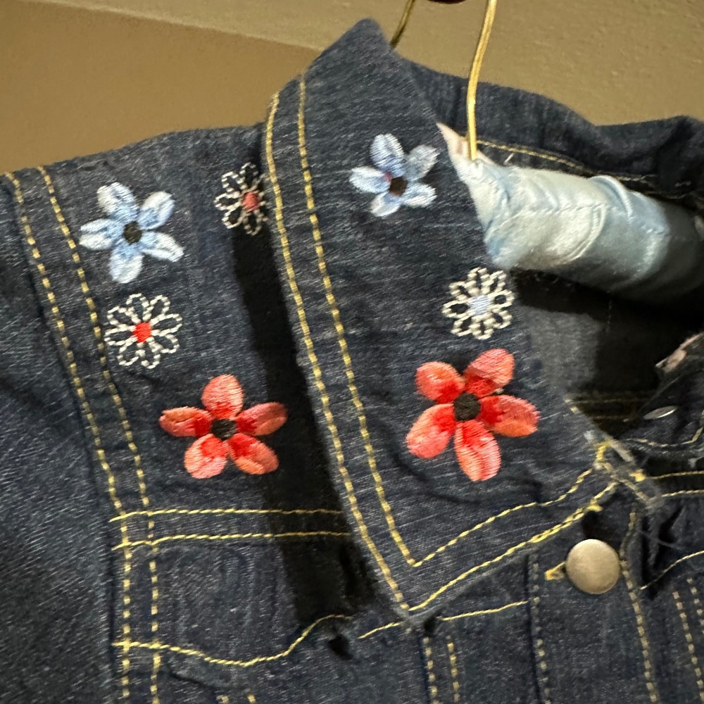 Nannette Lepore Kids Denim Jean Jacket Embroidered Flowers Blue Pink White Sz 7 - Picture 3 of 8
